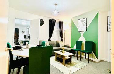 4bedroom Sleeps6 Business ContractorsDiscounts free WiFi - Photo 15