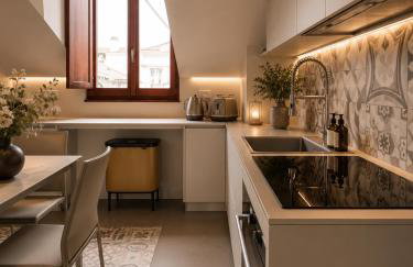 ComeCasa Duomo Exclusive 2 Bedrooms Apartment - Photo 11