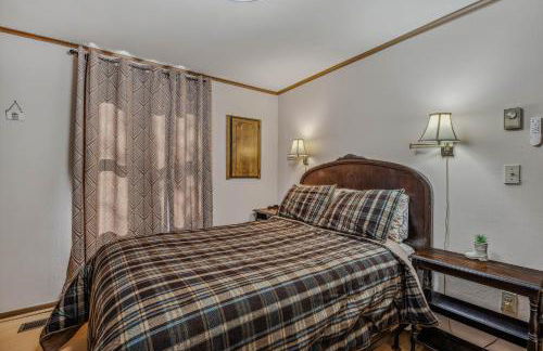 Mountain View Hideaway -- Pet Friendly, Grill, Wifi, Fire Pit, Deck, Screen Porch, Family Friendly, Game Room, Wood Stove - Foto 30