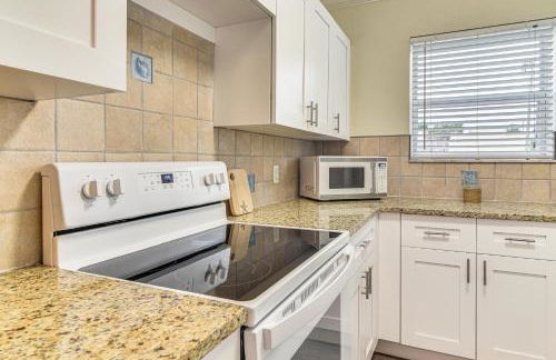 Unit 3 Blocks Gulf to Beaches Historical Museum! - Foto 11