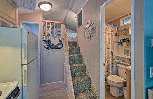 Middle Bass Island Escape Resort Pool and Bar! - Foto 12