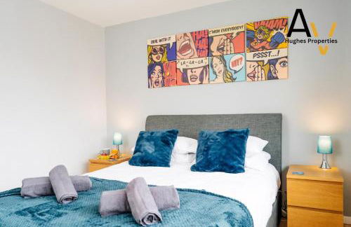 Northampton Pop Art House - Free Parking - Fast Wi Fi by AV Hughes Properties - Photo 4