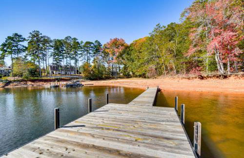 Dock and Views Family Retreat on Lake Hartwell! - Foto 29