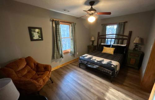 4 BR Mountain Cabin with Hot Tub & Fire Pit in GA - Foto 29