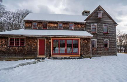 52-Acre Berkshires Farmhouse • Fire Pit Outdoor Dining Trails Copper Kettle Farm by AvantStay - Foto 44