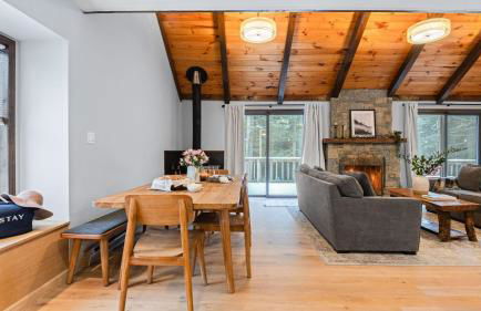 Catskills Mountain Home Near Windham w Fireplace Open Living Deer Run Lodge by AvantStay - Foto 11