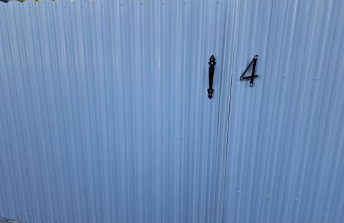 Country Blue Getaway by the Ranch Fields - Foto 14