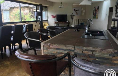 Gîte de France à Altillac 4 épis - Gîte de France 8 personnes MAE-0731 - Foto 4