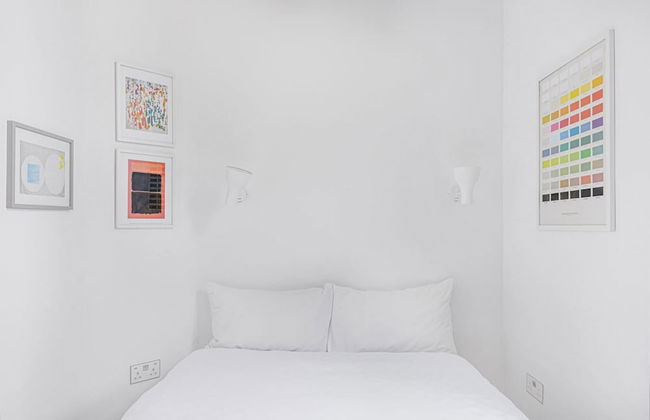 Contemporary Flat in the Centre of Fitzrovia - Photo 10