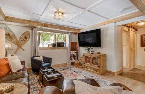 Pinetop Cabin Hot Tub BBQ Arcade Scenic Escape - Foto 36