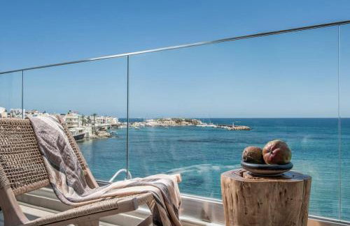 Khroma Luxury Suite 3- Beach front apartment - Photo 11