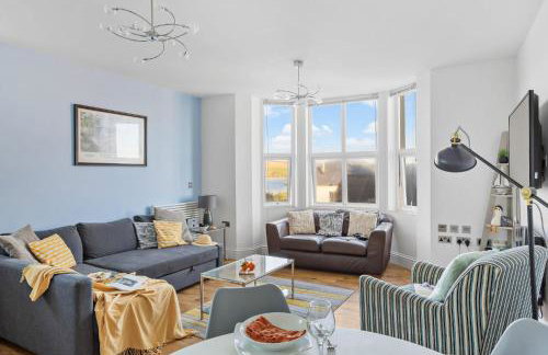 10 At The Beach, Torcross - Foto 1