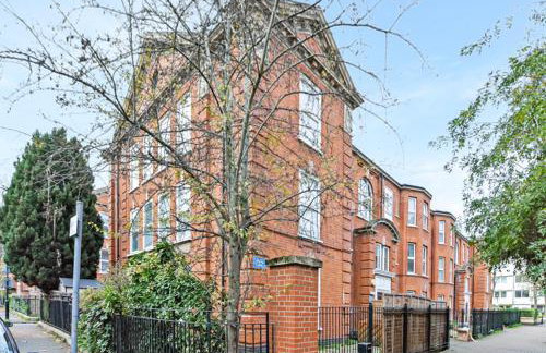 Near Canada Water, 2 Beds, Families, Overground - Foto 28