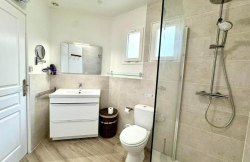 Gite en 3 épis de plain-pied, 2 chambres, climatisé, terrasse, jardinet et parking, très calme - Foto 8