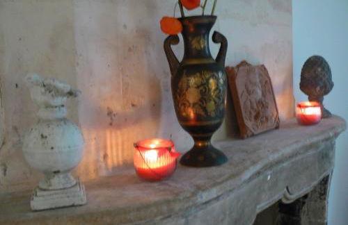 Petite Maison Romantique au calme, Cœur Historique, vue Ville et Jardin - Foto 20