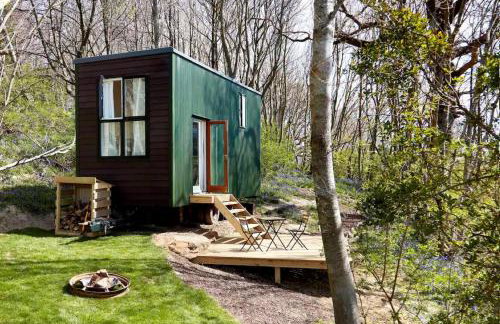 Extraordinary Huts Ltd - Photo 11