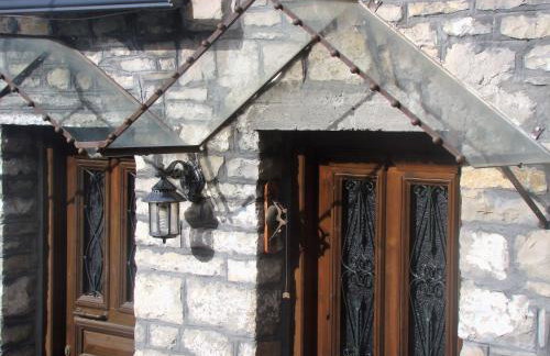 Alexadras Guesthouse - Photo 3