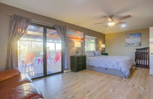 Large Pool Home on Two Acres with Views! - Foto 7