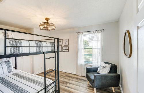 Van Vacation Retreat with Private 300-Acre Lake! - Photo 21