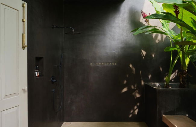 Cool and Contemporary Hilltop Villa With Ocean Views - Photo 33