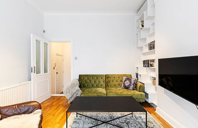 Charming Two-Bedroom Flat in West Hampstead - Photo 15