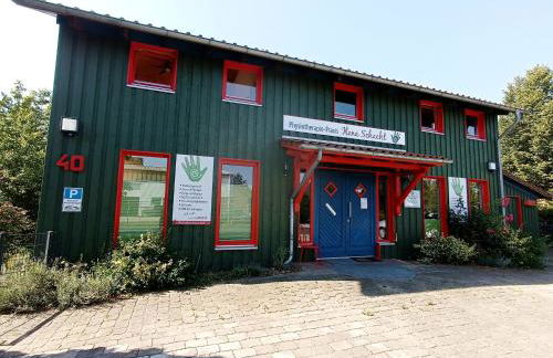 FEWO Villa Farbenfroh Monteurzimmer Garten Wlan 3SZ 120qm - Photo 1