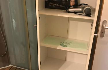 Bus atypique au bord du canal du midi et au cœur d'une forêt 2 chambres - Foto 9