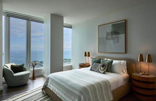Lux Apts with Lake Views and Top Amenities - Foto 79