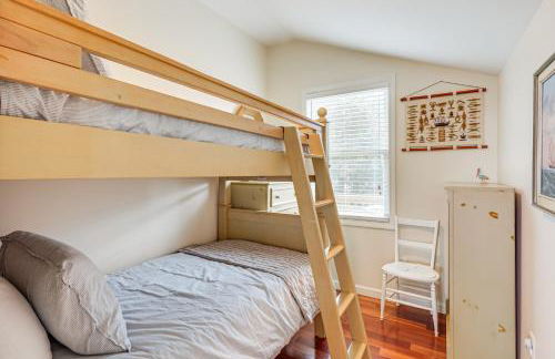 Dock and Water Access Charlestown Beach Escape! - Foto 17