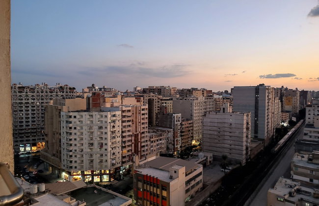 Charming 3-bedroom Apartment in Alexandria With City View - Photo 30