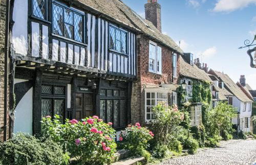 The Challoners - Photo 43