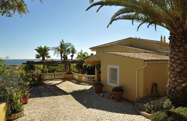 Semi-detached Villa With 1 Bedroom Located Near Meia Praia Beach - Lagos - Foto 31