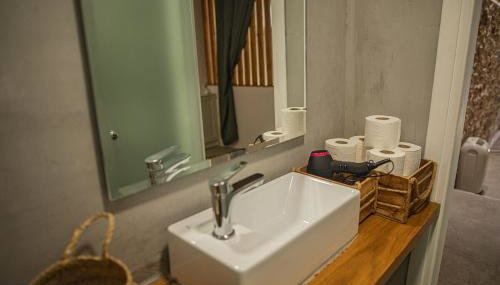 ΣΤΑΧΥ ΚΑΙ ΜΕΛΙ Studio - Foto 3