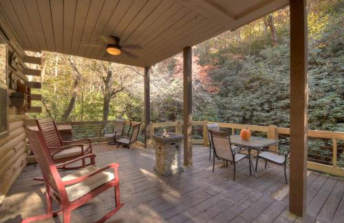 Happy Trout Hideaway - Creek Views Of Hot House Creek, Hot Tub, Outdoor Fire Pit, Cozy Atmosphere - Mineral Bluff, GA - Foto 5