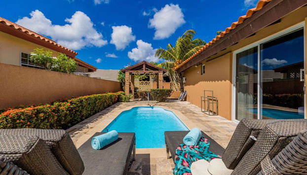 Cozy 1br1ba w Private Pool Patio Close 2 Beach - Foto 5, Habitación