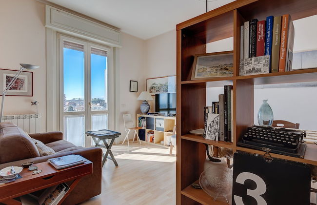 Bright Panorama Apartment - Photo 7