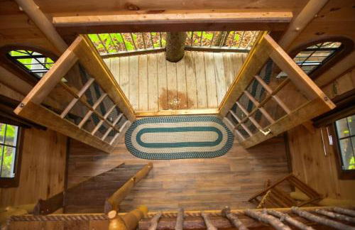 Maine Woods Treehouse-The Birdie - Foto 8