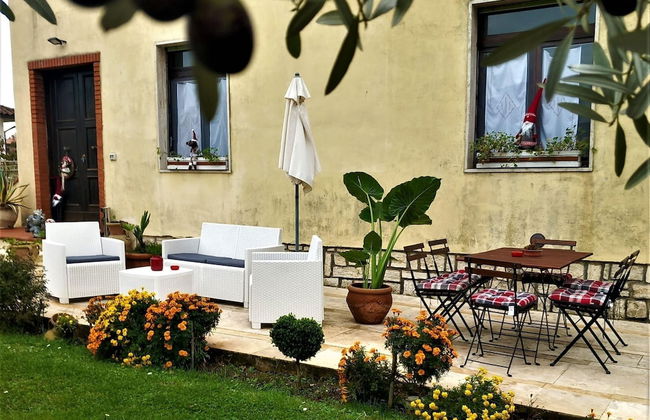 Villa in Italy With Private Garden Retreat - Foto 24