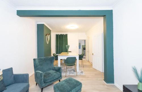 4 bed Emerald by Harlington 13 mins to central - Foto 4