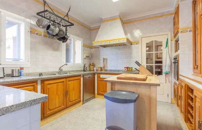 Belvilla by OYO Villa Valencina de la Concepcion - Photo 12