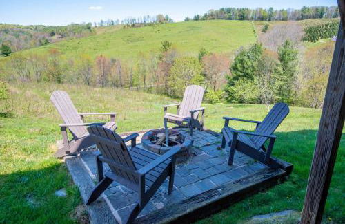 River Access, VIEWS, Sleeps 8, Fire Pit - Foto 1