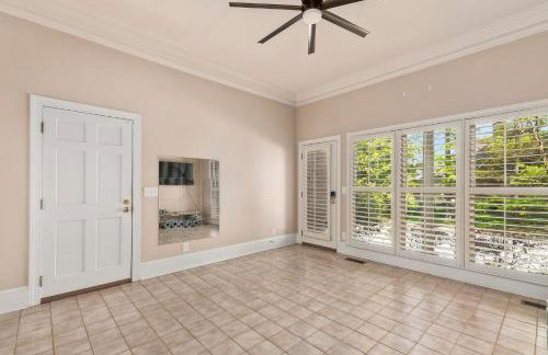 HotTub, FirePit, Basketball, 15 Min To Sedgefield - Photo 23