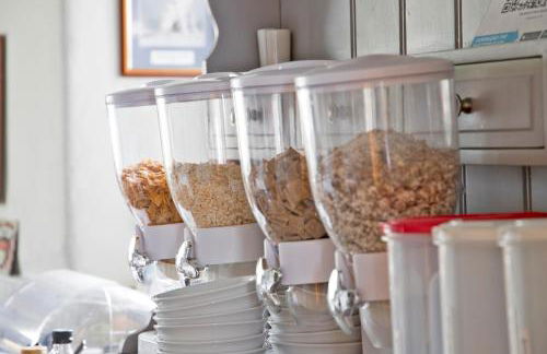 Hawthorn Farm Guest House - Photo 3