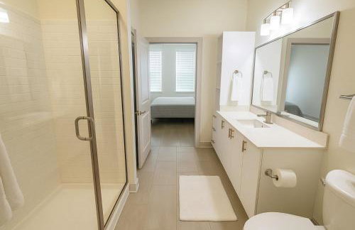 Luxury 2BR Stay Pool, Gym and Chill Areas - Photo 12