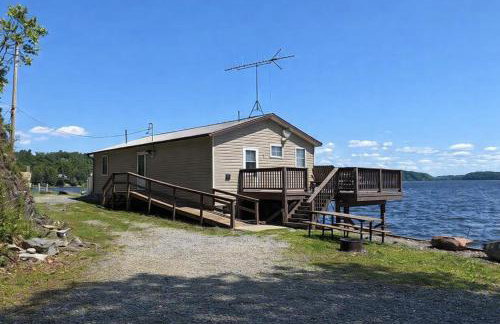 Lakeside Lodge- Newly Renovated Cabin on Black Lake - Foto 1