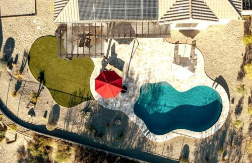 Phoenix Home with heated pool, desert views & hot tub - Foto 2