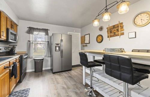 Great Location! Cozy Home with Huge Backyard - Foto 4