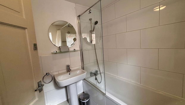 St Denys View With Free Parking - Foto 5, Habitación