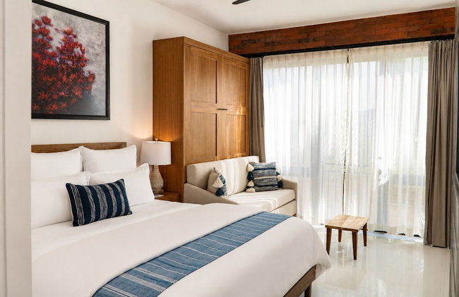 Flamboyan Hotel & Residences - Photo 17