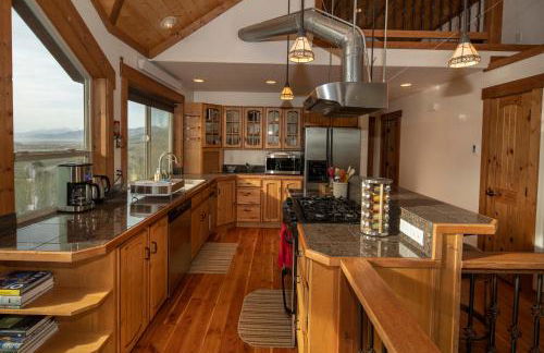 Alpine Recharge by KABINO Huge Views Hot tub Garage PS3 WiFi Loft - Foto 5